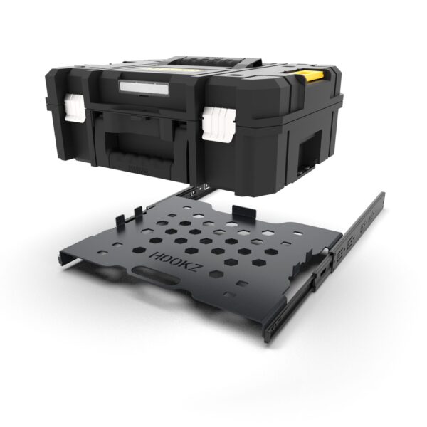 DeWalt TSTAK Box auf HOOKZ Vollauszug für die DeWalt TSTAK Box montiert