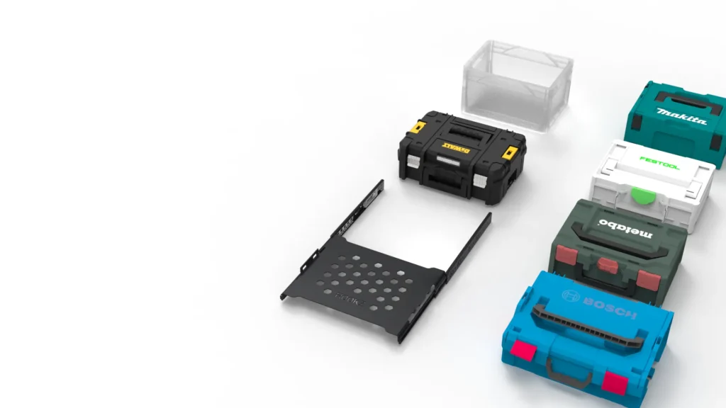 Auszug mit verschiedenen Werkzeugboxen wie Bosch, Makita, Tanos, DeWalt
